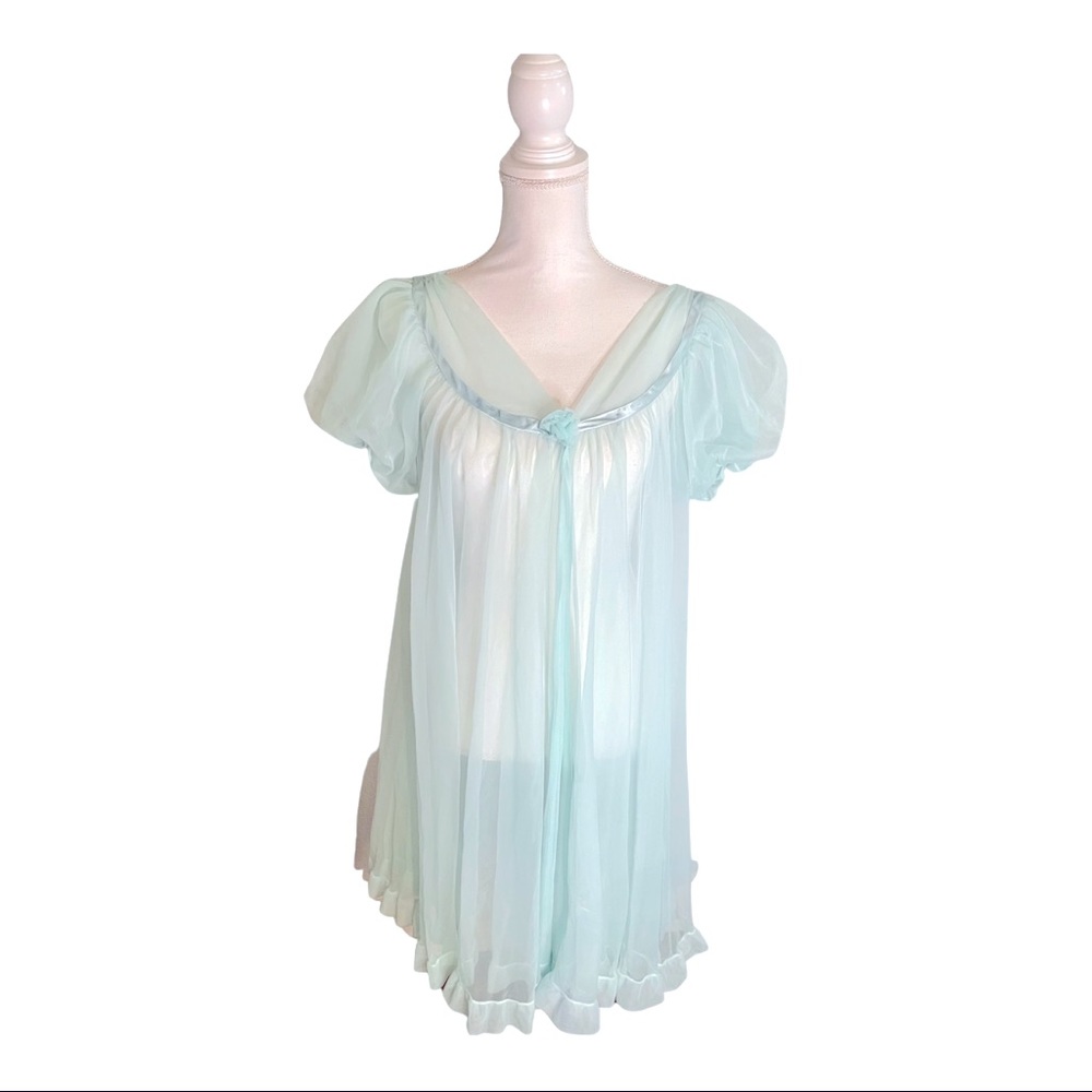 1960’s Nightgown robe, Baby doll style light blue